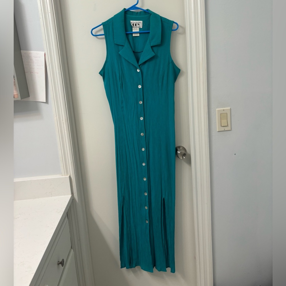 Vintage teal collared button-down maxi dress with slits
